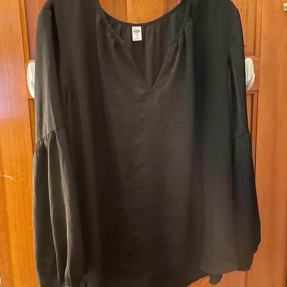 Long sleeve black blouse